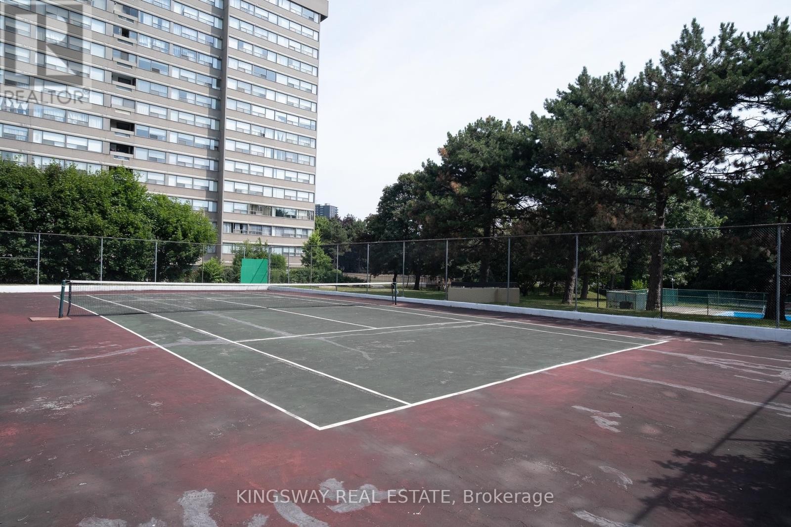 












518 - 451 THE WEST MALL DRIVE

,
Toronto (Etobicoke West Mall),




Ontario
M9C1G1

