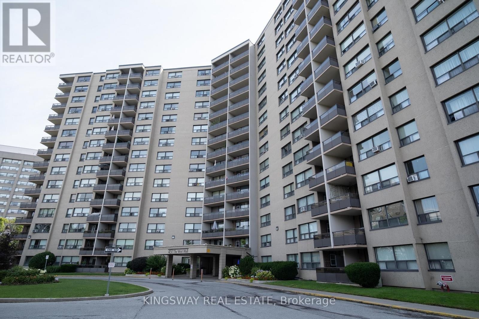 












518 - 451 THE WEST MALL DRIVE

,
Toronto (Etobicoke West Mall),




Ontario
M9C1G1

