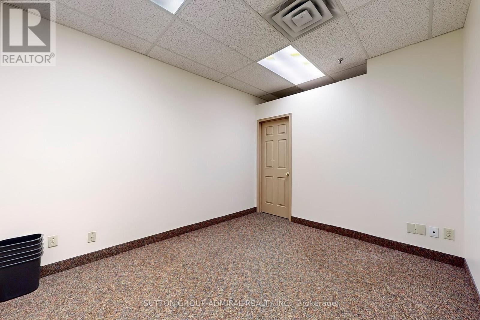 












2ND FLR - 134 MAIN STREET

,
Brampton (Downtown Brampton),




Ontario
L6V1N8

