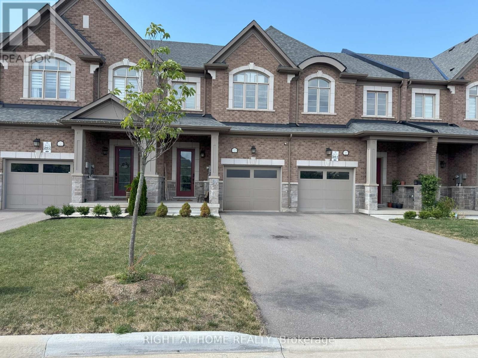 












1323 CHEE CHEE LANDING

,
Milton (FO Ford),




Ontario
L9E1L3

