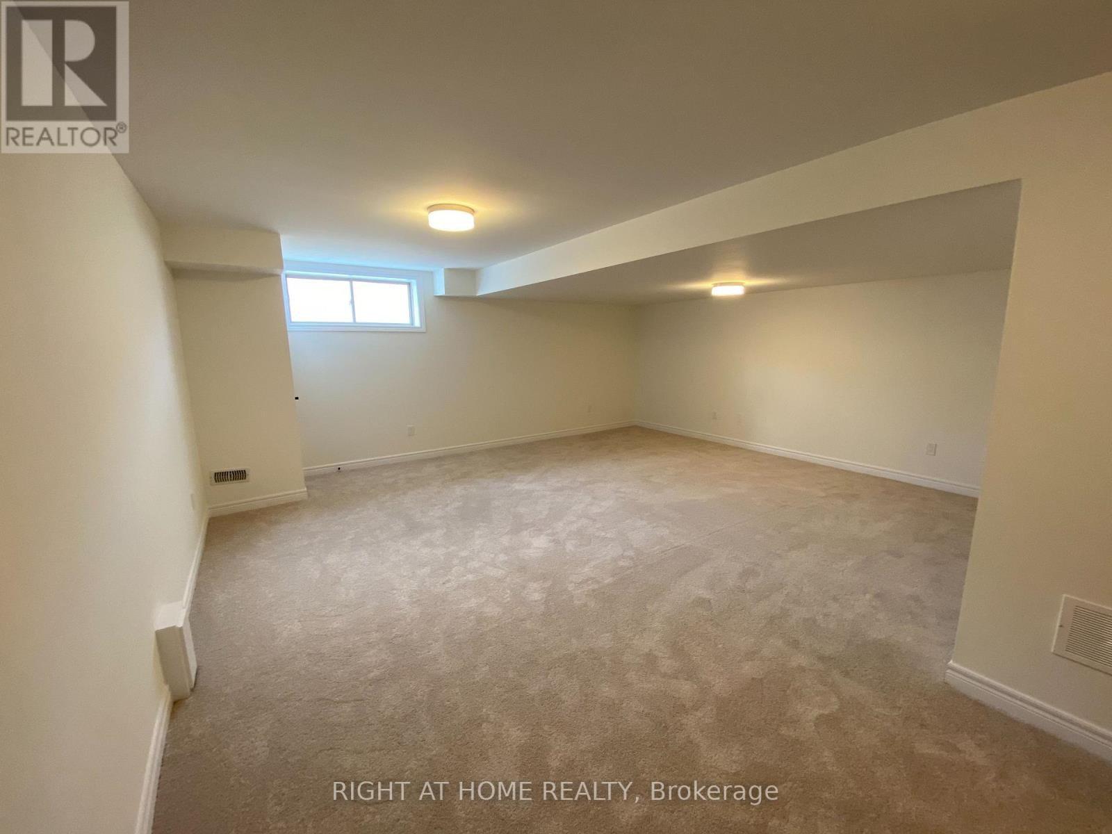 












1323 CHEE CHEE LANDING

,
Milton (FO Ford),




Ontario
L9E1L3

