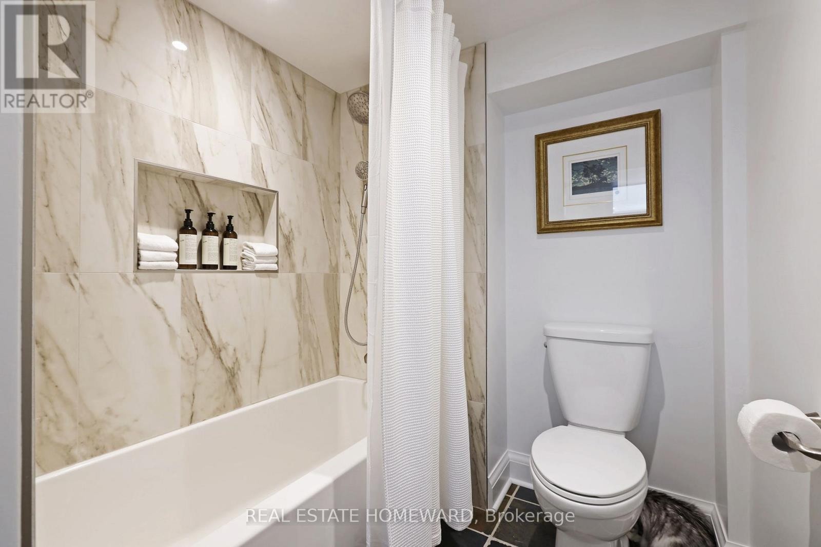 












49 GREENFIELD DRIVE

,
Toronto (Islington-City Centre West),




Ontario
M9B1H2

