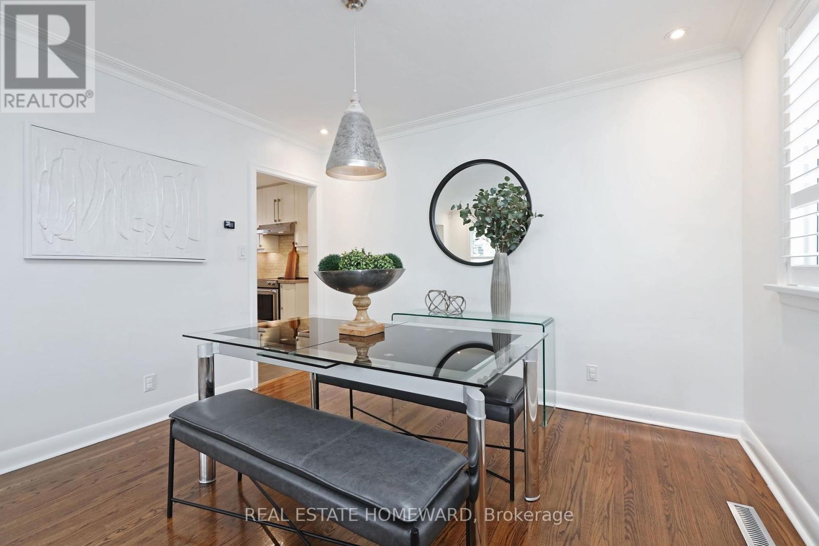 












49 GREENFIELD DRIVE

,
Toronto (Islington-City Centre West),




Ontario
M9B1H2

