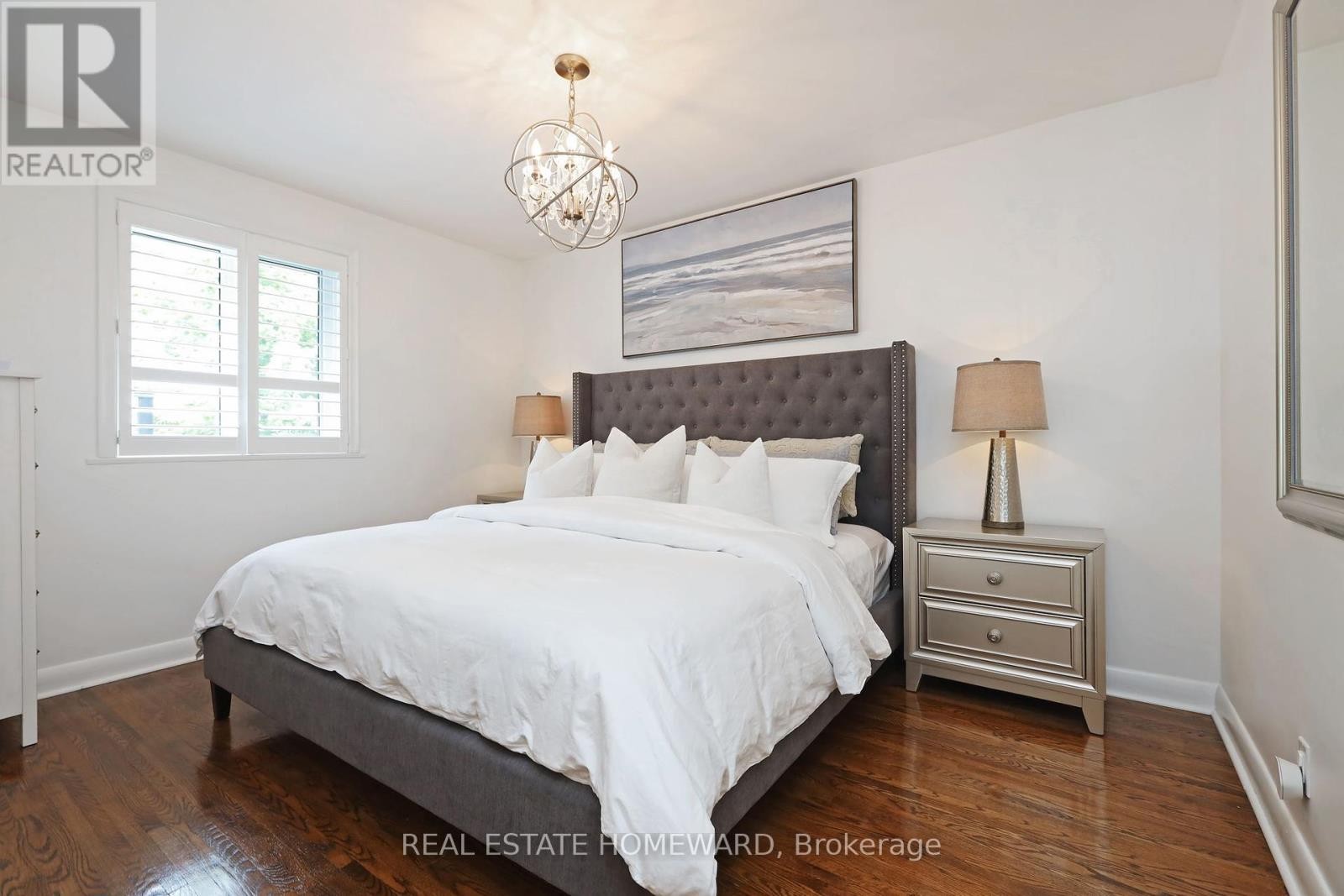 












49 GREENFIELD DRIVE

,
Toronto (Islington-City Centre West),




Ontario
M9B1H2

