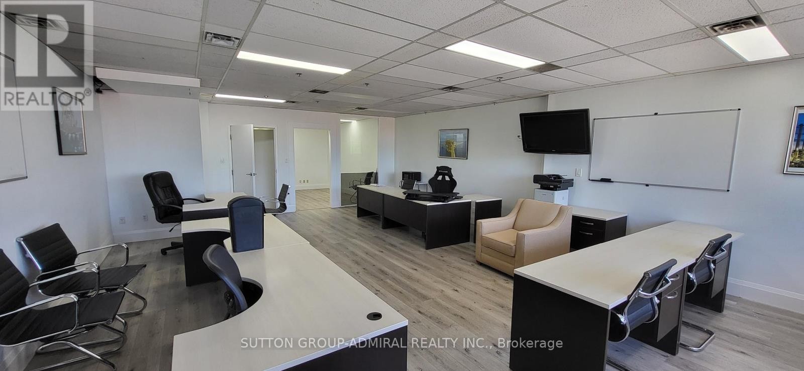 












200A - 1001 FINCH AVENUE W

,
Toronto (York University Heights),




Ontario
M3J2C7

