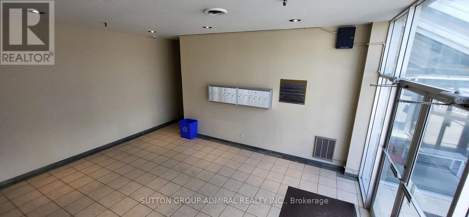 












200A - 1001 FINCH AVENUE W

,
Toronto (York University Heights),




Ontario
M3J2C7

