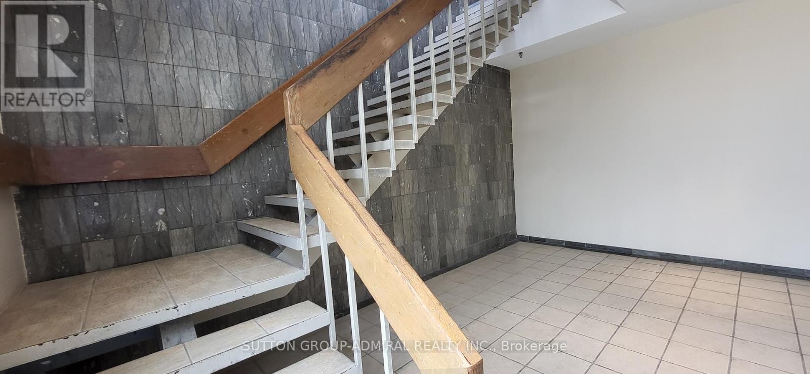 












200A - 1001 FINCH AVENUE W

,
Toronto (York University Heights),




Ontario
M3J2C7

