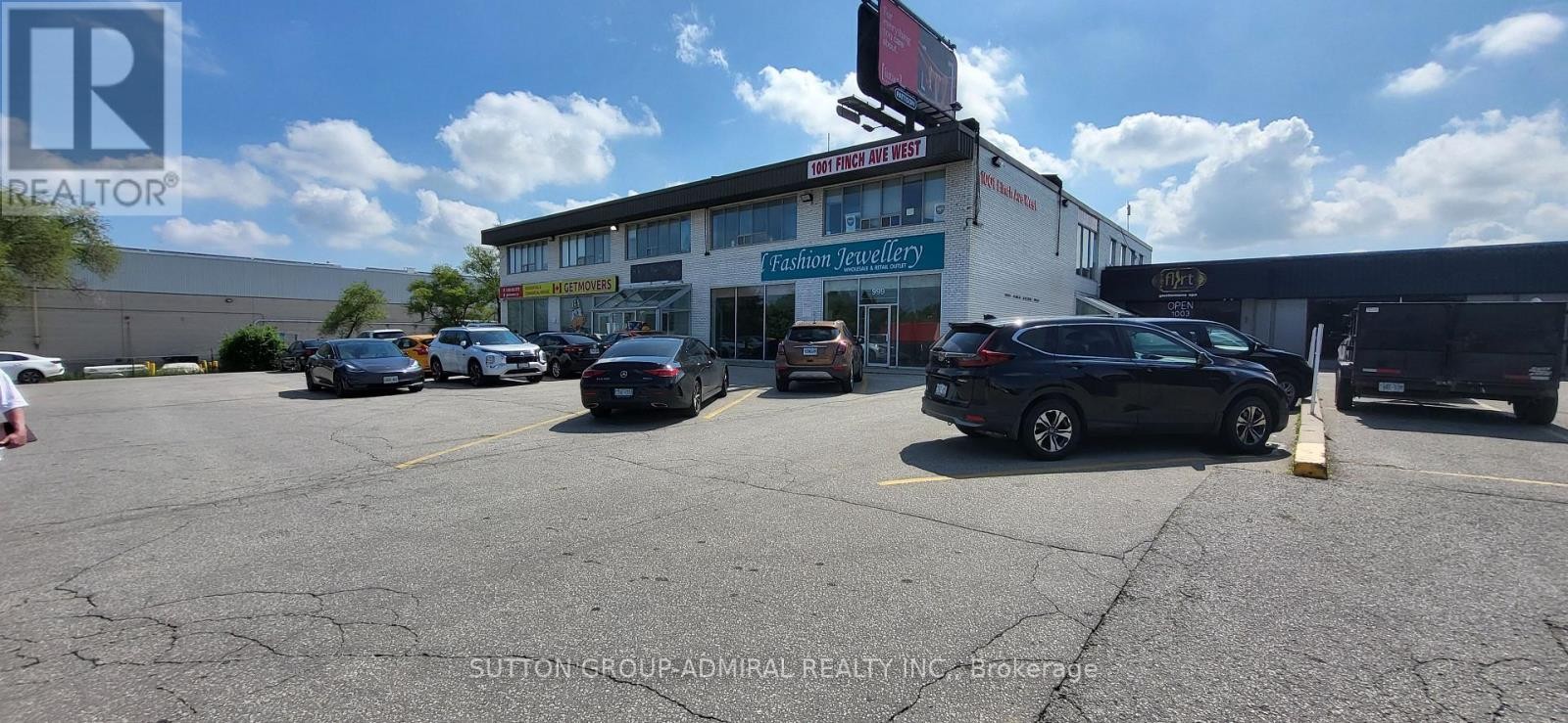 












200A - 1001 FINCH AVENUE W

,
Toronto (York University Heights),




Ontario
M3J2C7

