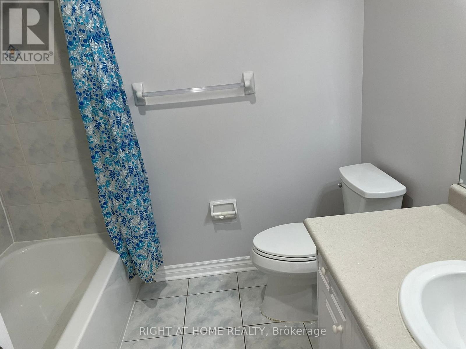 












MAIN AND 2ND LEVEL - 35 ECHORIDGE DRIVE

,
Brampton (Fletcher's Meadow),




Ontario
L7A3K8

