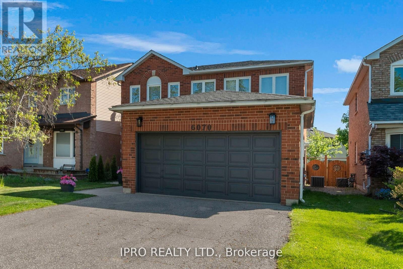 












6070 PRAIRIE CIRCLE

,
Mississauga (Lisgar),




Ontario
L5N5Z5

