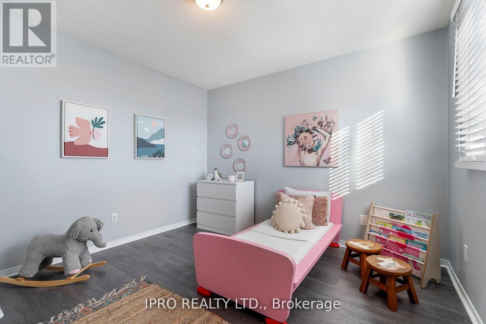 












6070 PRAIRIE CIRCLE

,
Mississauga (Lisgar),




Ontario
L5N5Z5

