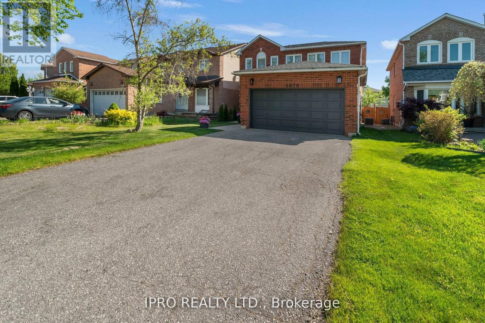 












6070 PRAIRIE CIRCLE

,
Mississauga (Lisgar),




Ontario
L5N5Z5


