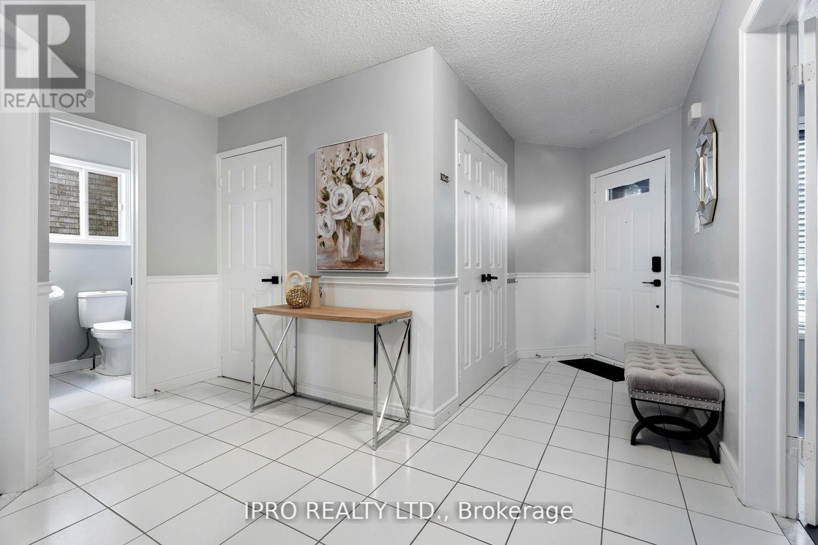 












6070 PRAIRIE CIRCLE

,
Mississauga (Lisgar),




Ontario
L5N5Z5

