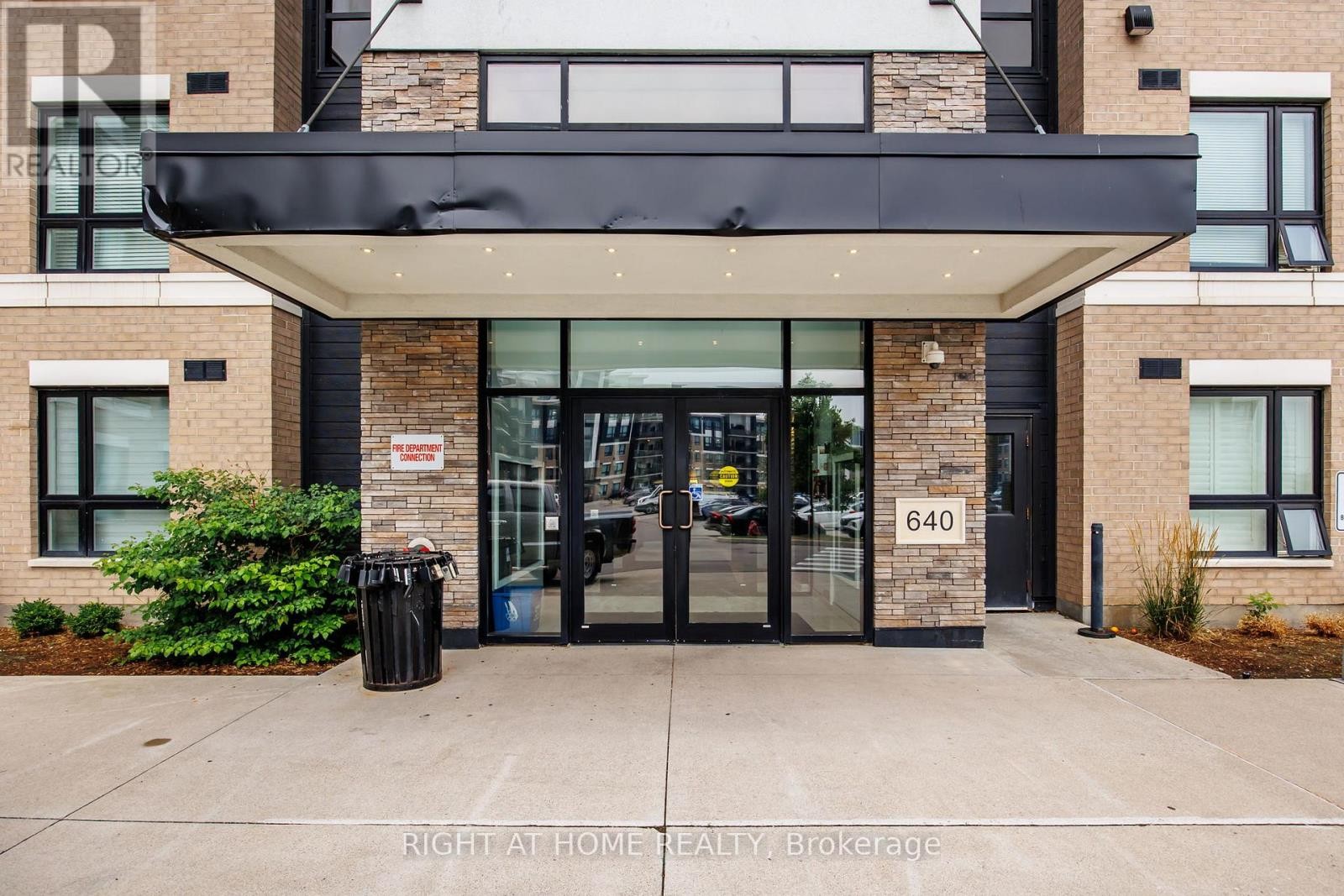 












222 - 640 SAUVE STREET

,
Milton (BE Beaty),




Ontario
L9T9A7

