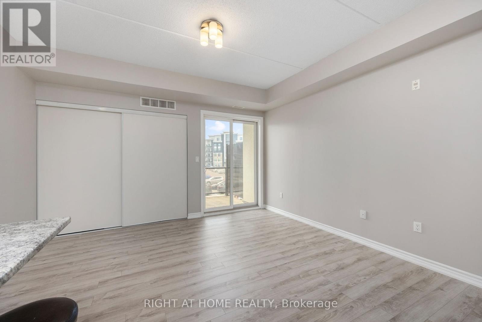 












222 - 640 SAUVE STREET

,
Milton (BE Beaty),




Ontario
L9T9A7

