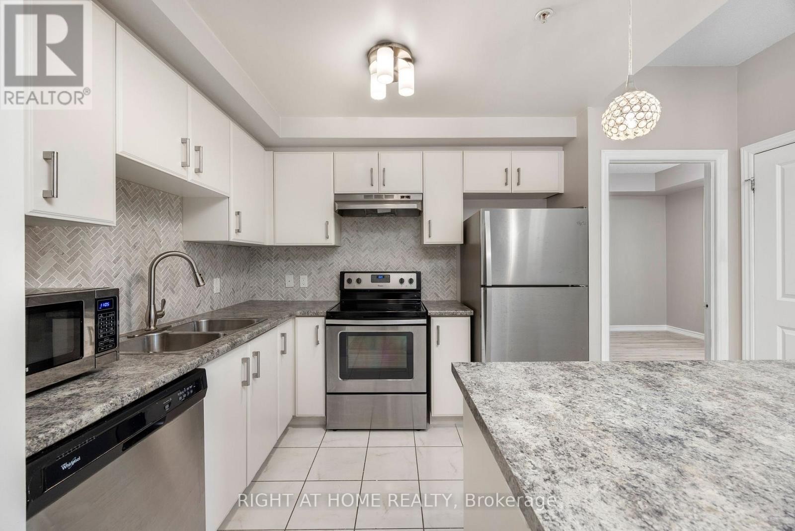 












222 - 640 SAUVE STREET

,
Milton (BE Beaty),




Ontario
L9T9A7

