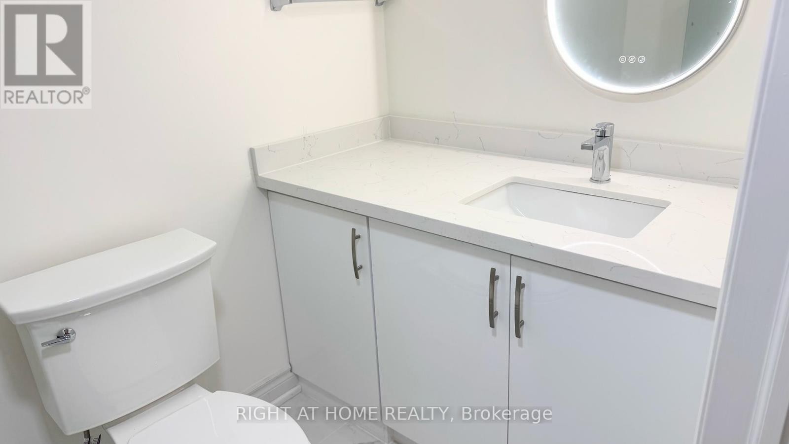 












LOWER - 2125 VARENCY DRIVE

,
Mississauga (Sheridan),




Ontario
L5K1C2

