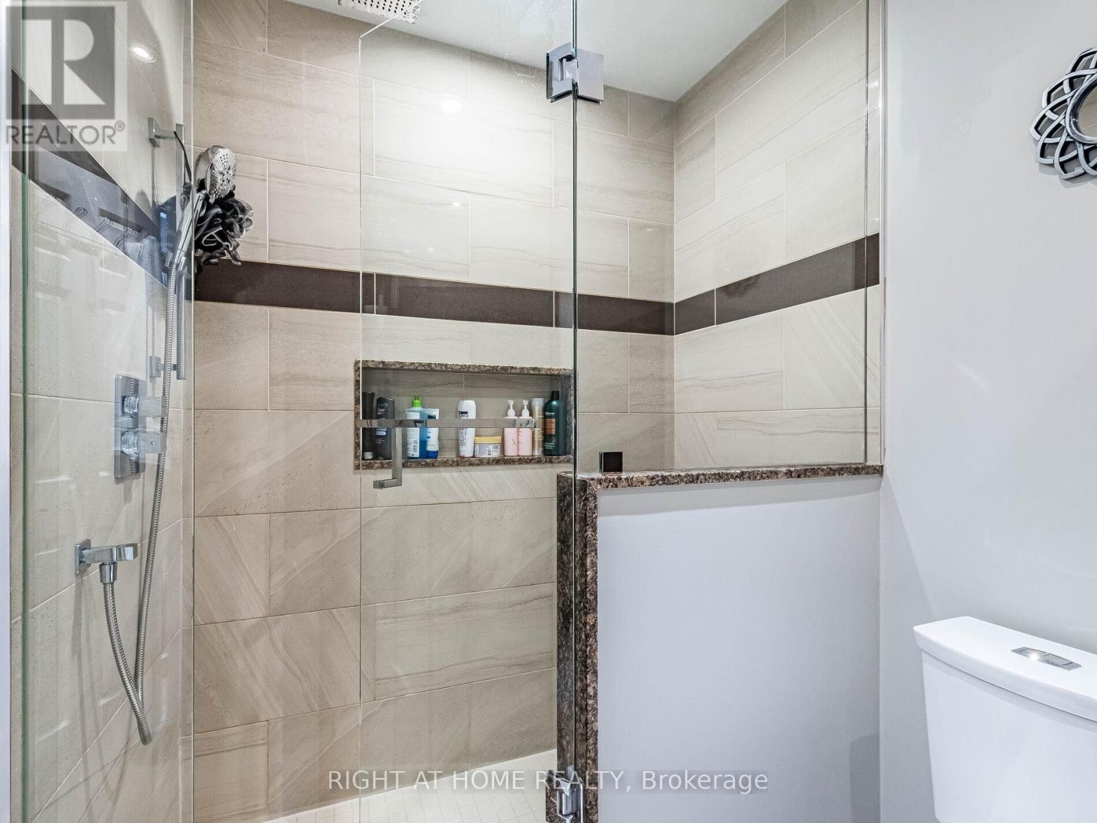 












3306 COLUMBINE CRESCENT

,
Mississauga (Lisgar),




Ontario
L5N6A8

