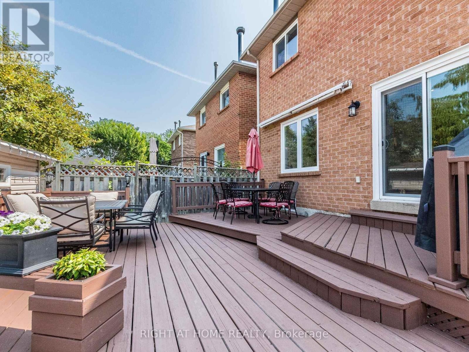












3306 COLUMBINE CRESCENT

,
Mississauga (Lisgar),




Ontario
L5N6A8

