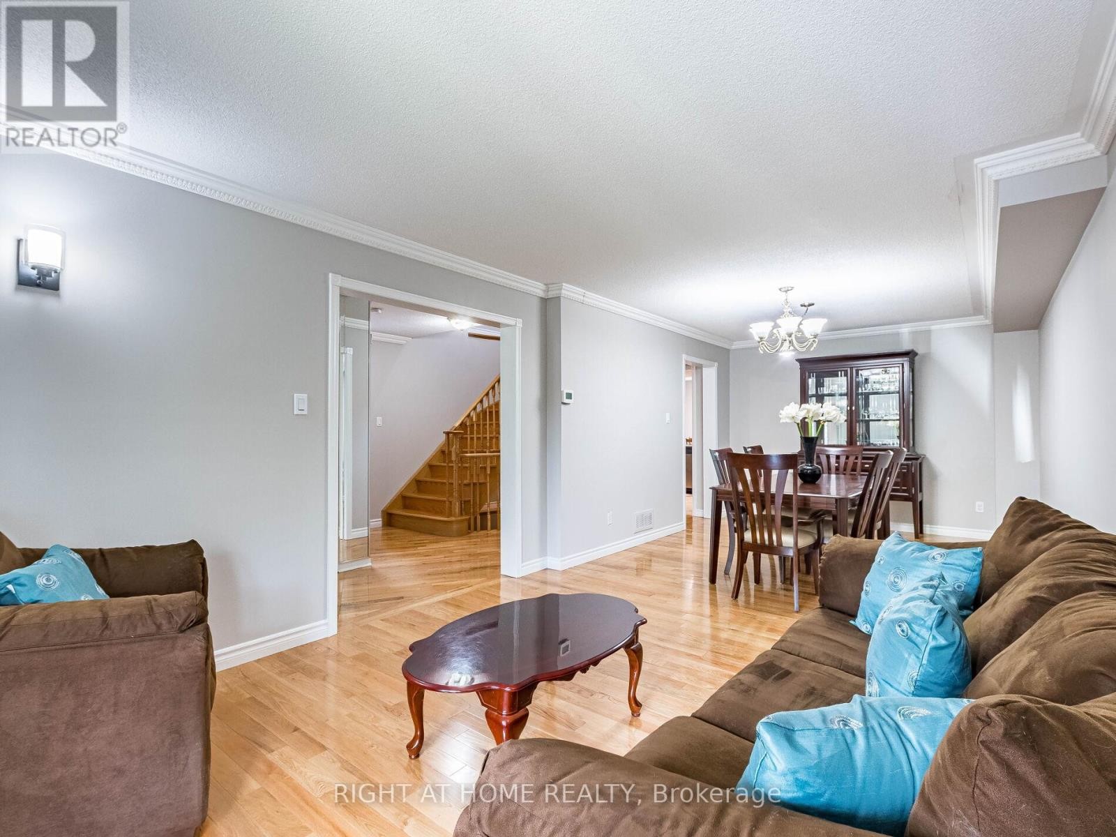 












3306 COLUMBINE CRESCENT

,
Mississauga (Lisgar),




Ontario
L5N6A8

