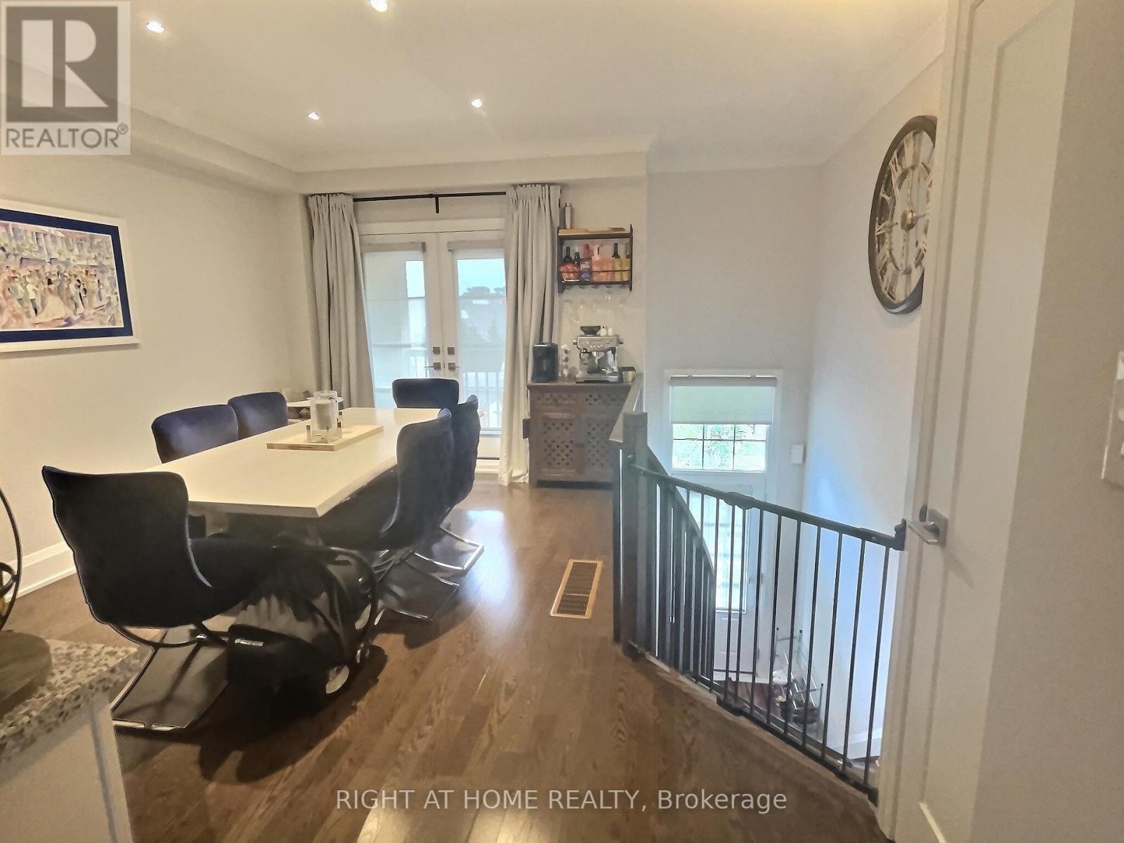 












596 MERMAID CRESCENT

,
Mississauga (Lakeview),




Ontario
L5G0B3

