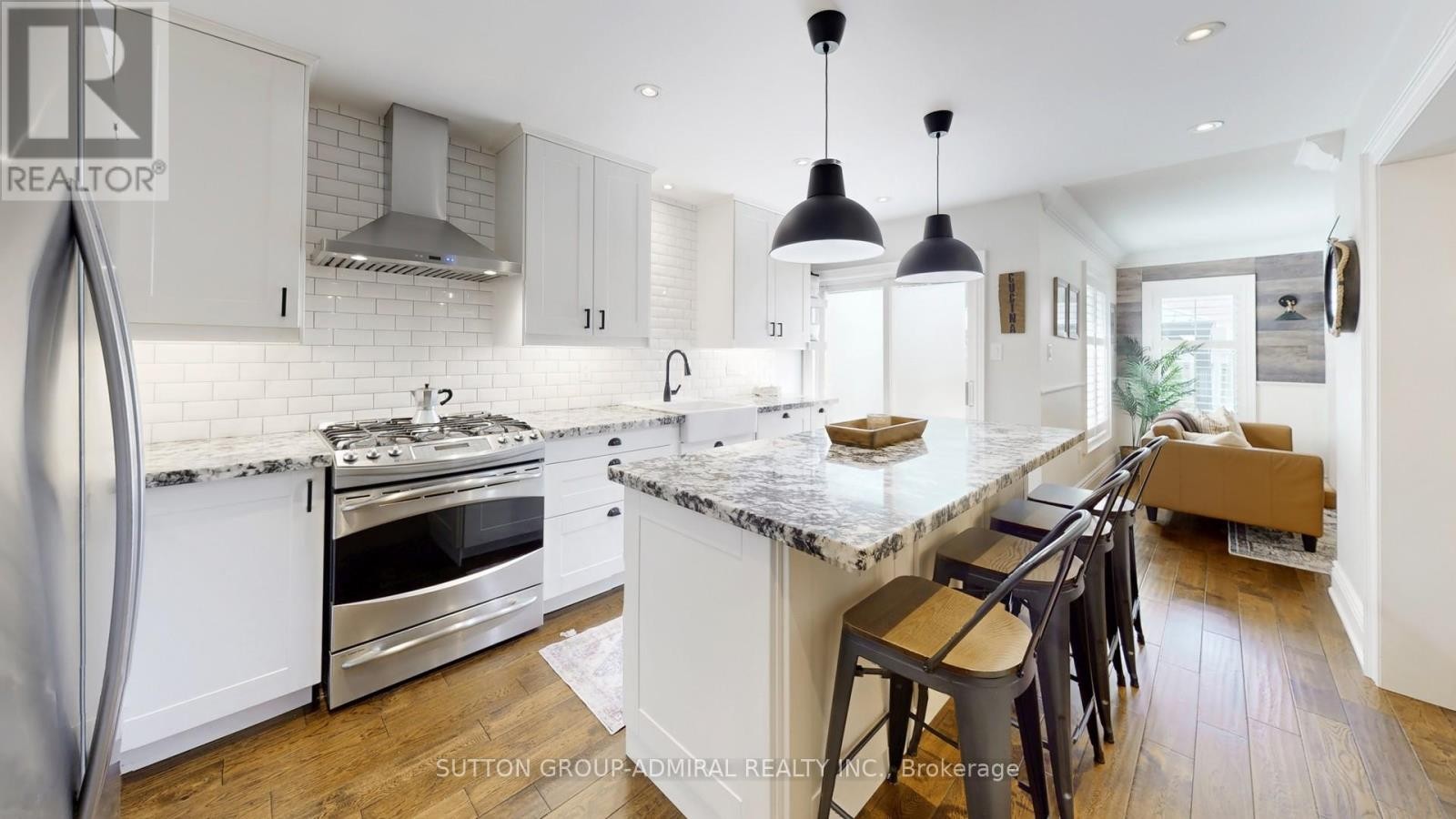 












8 EWART STREET

,
Caledon (Bolton North),




Ontario
L7E2S9

