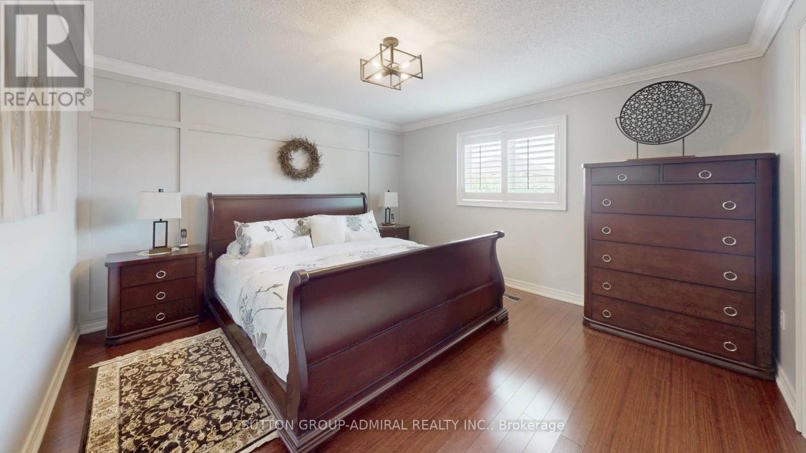 












8 EWART STREET

,
Caledon (Bolton North),




Ontario
L7E2S9

