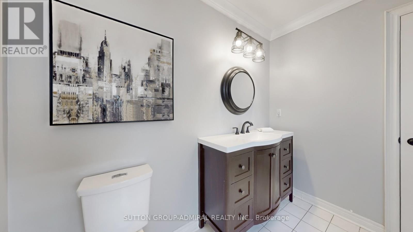 












8 EWART STREET

,
Caledon (Bolton North),




Ontario
L7E2S9

