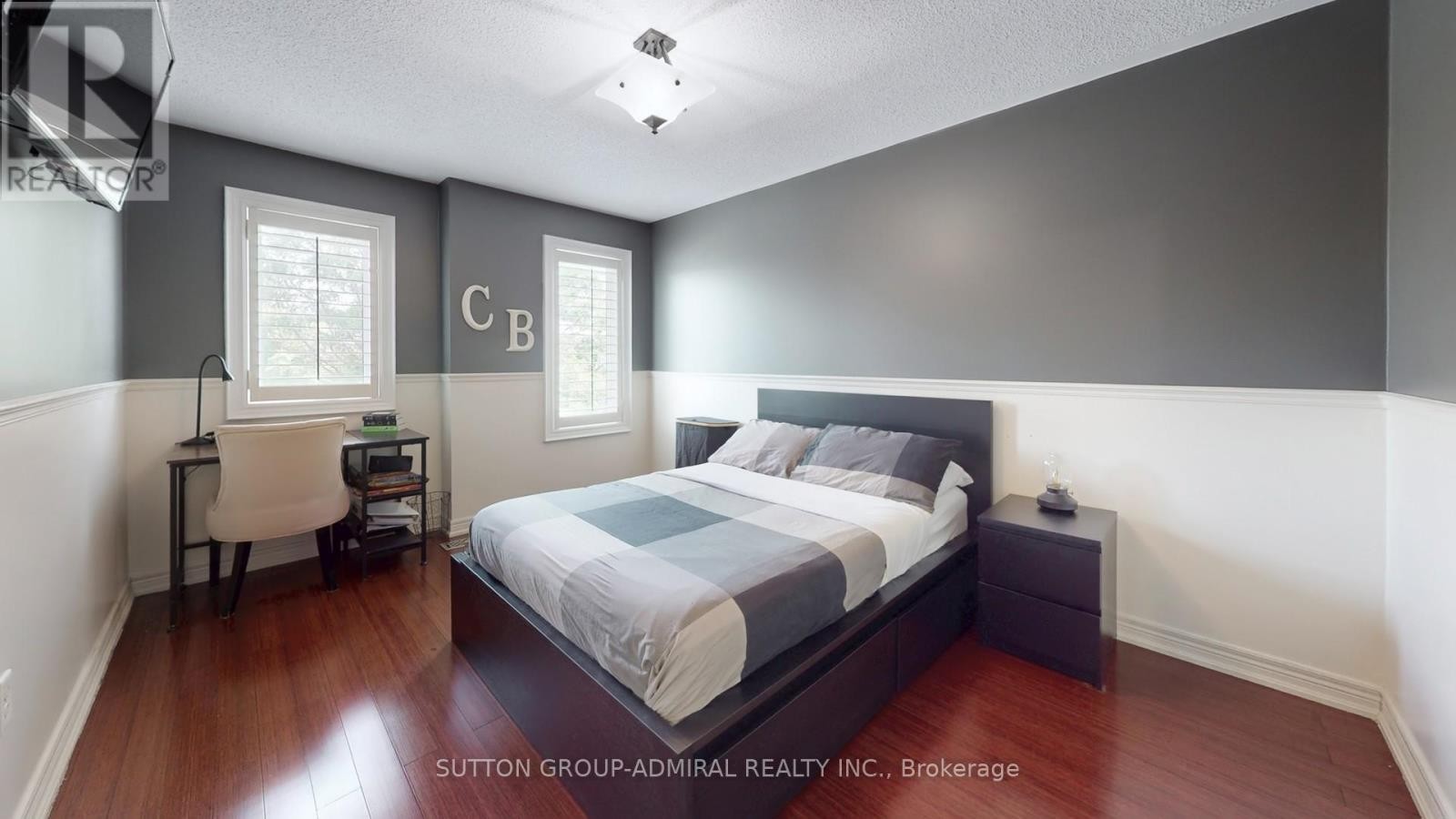 












8 EWART STREET

,
Caledon (Bolton North),




Ontario
L7E2S9

