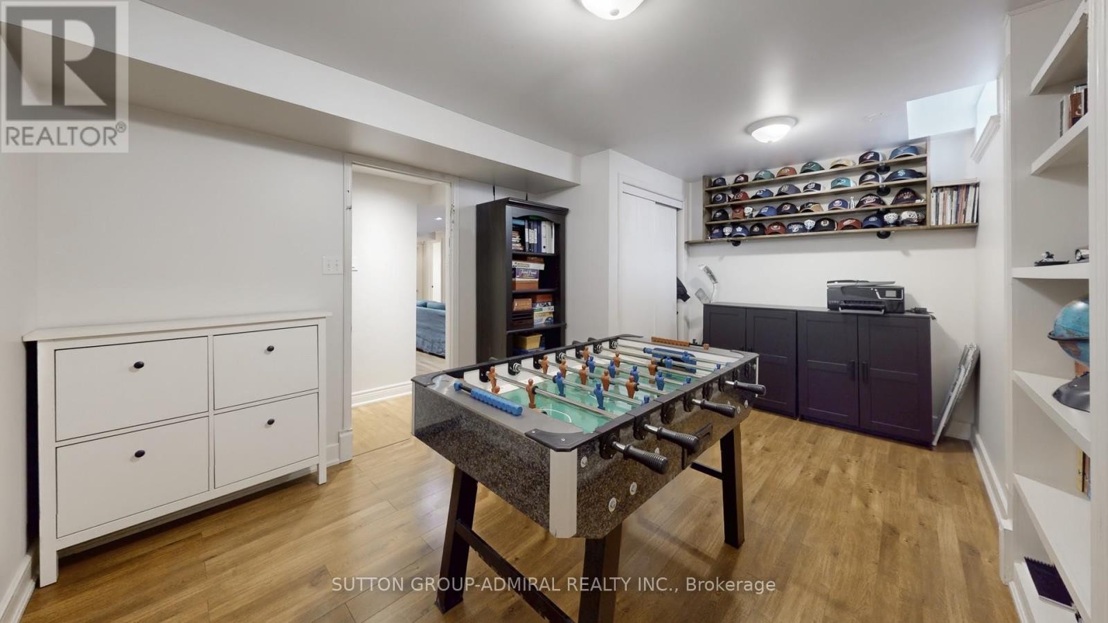 












8 EWART STREET

,
Caledon (Bolton North),




Ontario
L7E2S9

