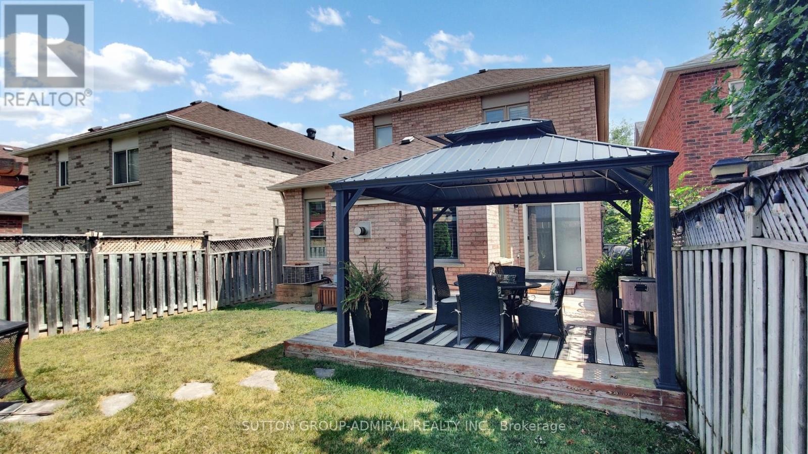 












8 EWART STREET

,
Caledon (Bolton North),




Ontario
L7E2S9

