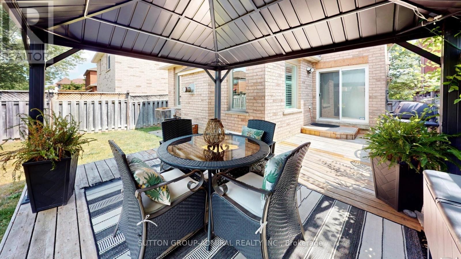 












8 EWART STREET

,
Caledon (Bolton North),




Ontario
L7E2S9

