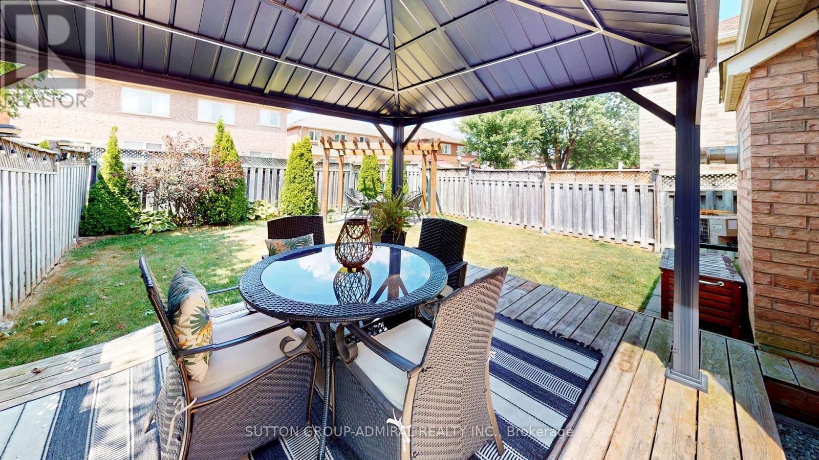 












8 EWART STREET

,
Caledon (Bolton North),




Ontario
L7E2S9

