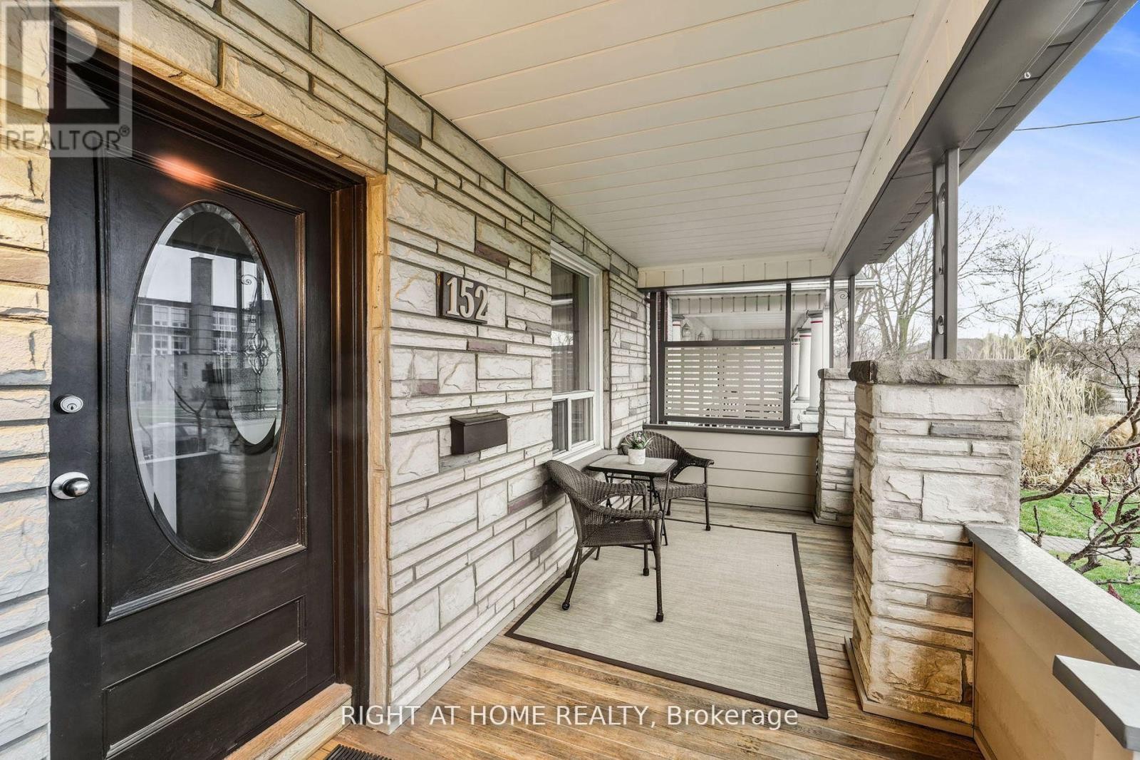 












152 WRIGHT AVENUE

,
Toronto (Roncesvalles),




Ontario
M6R1L2

