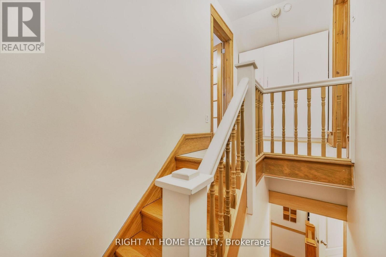 












152 WRIGHT AVENUE

,
Toronto (Roncesvalles),




Ontario
M6R1L2

