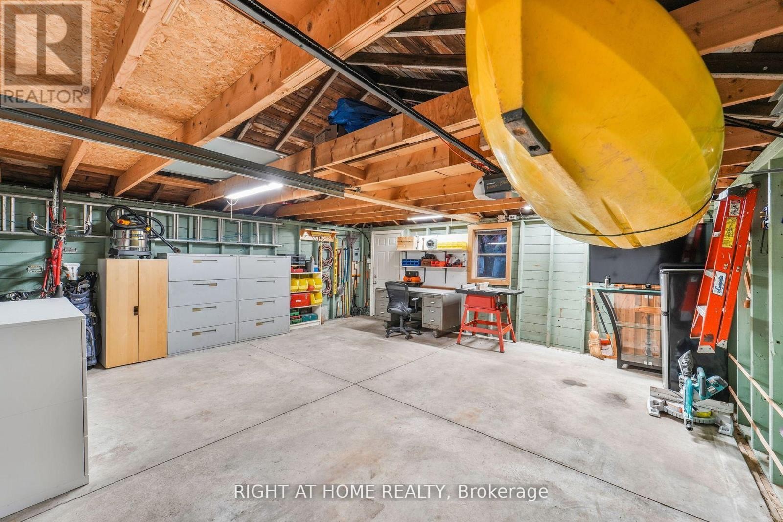 












152 WRIGHT AVENUE

,
Toronto (Roncesvalles),




Ontario
M6R1L2

