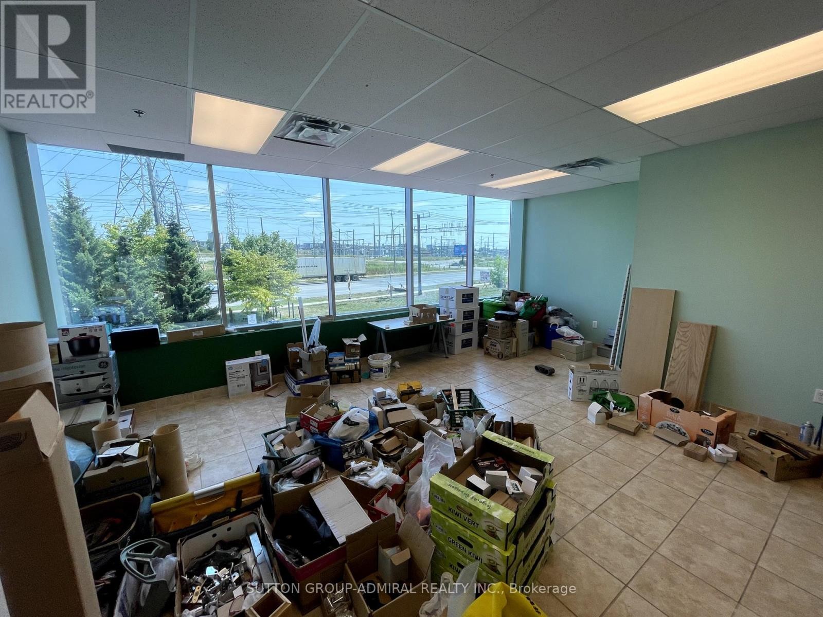 












19 - 1 HIGH MEADOW PLACE

,
Toronto (Humber Summit),




Ontario
M9L0A3

