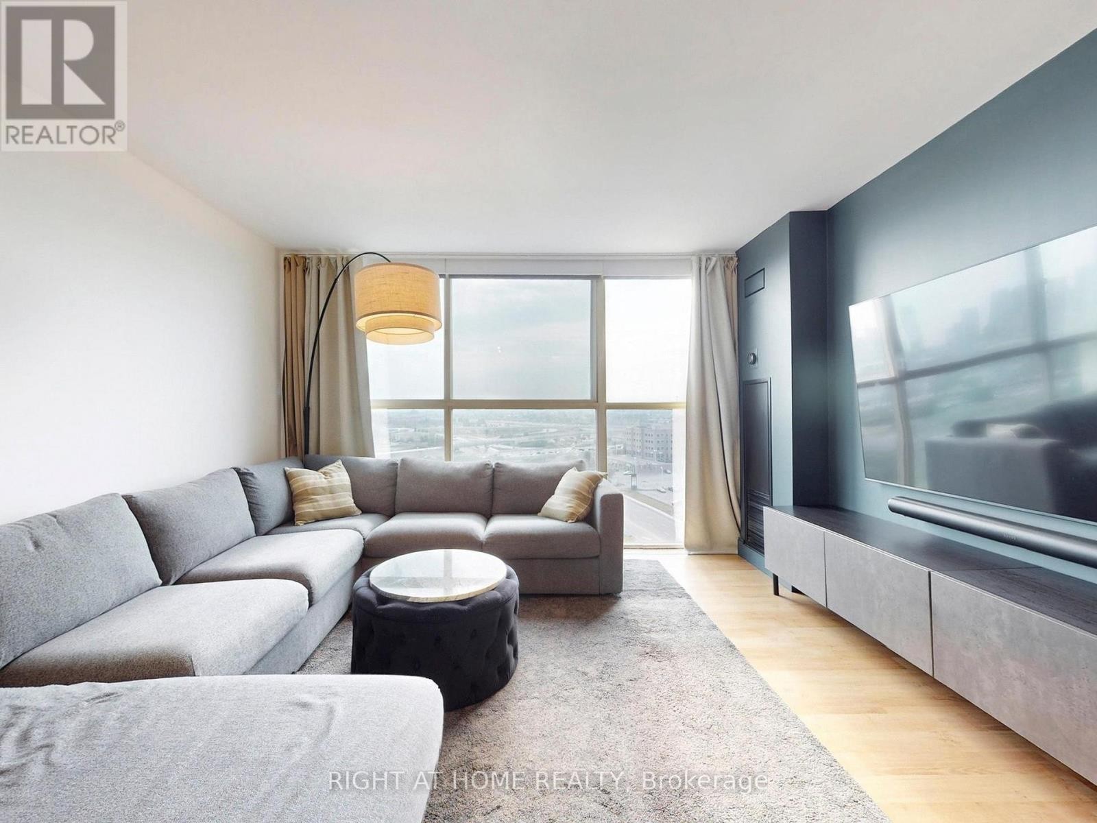 












1403 - 4205 SHIPP DRIVE

,
Mississauga (City Centre),




Ontario
L4Z2Y9

