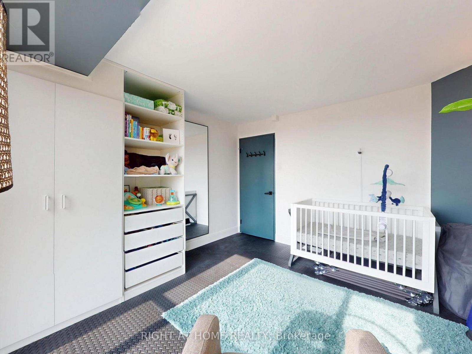 












1403 - 4205 SHIPP DRIVE

,
Mississauga (City Centre),




Ontario
L4Z2Y9

