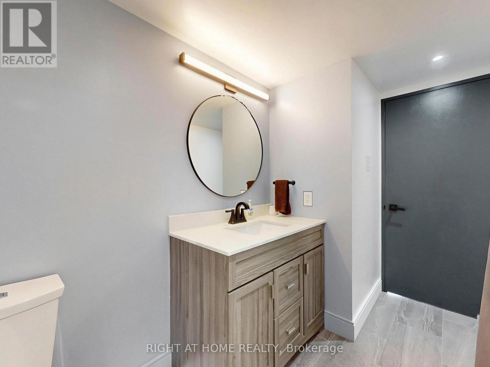 












1403 - 4205 SHIPP DRIVE

,
Mississauga (City Centre),




Ontario
L4Z2Y9

