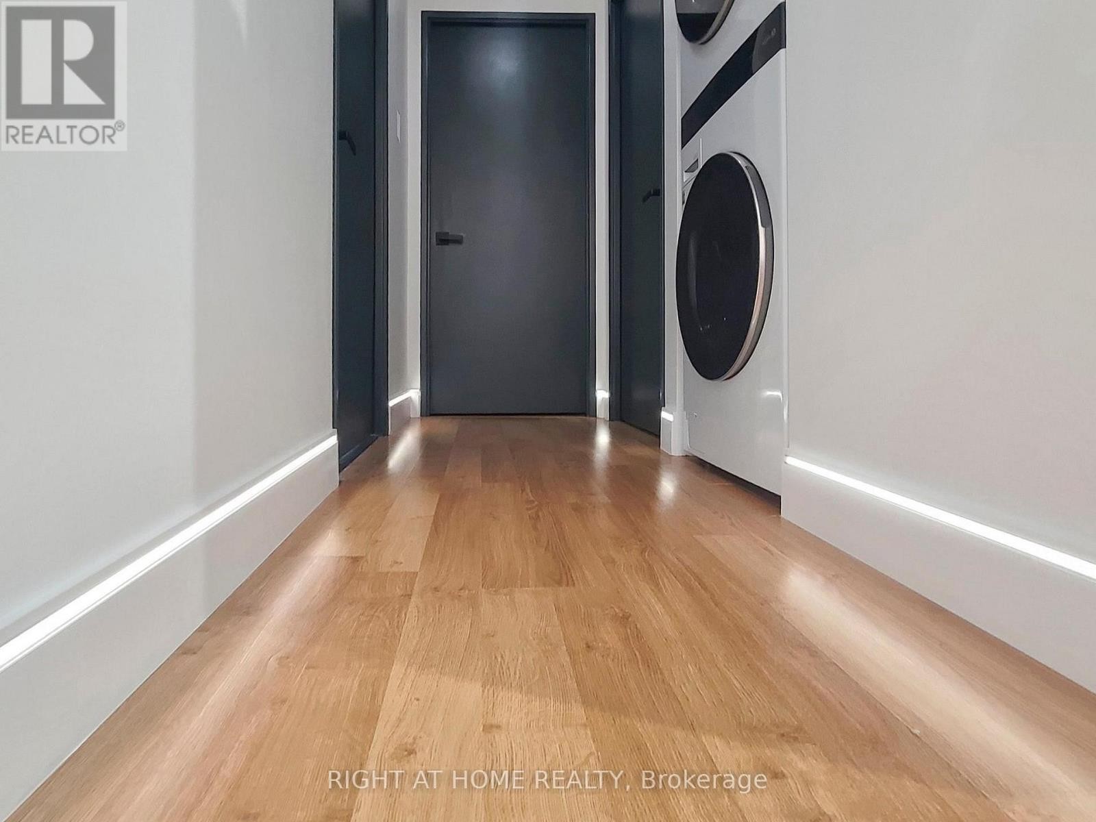 












1403 - 4205 SHIPP DRIVE

,
Mississauga (City Centre),




Ontario
L4Z2Y9

