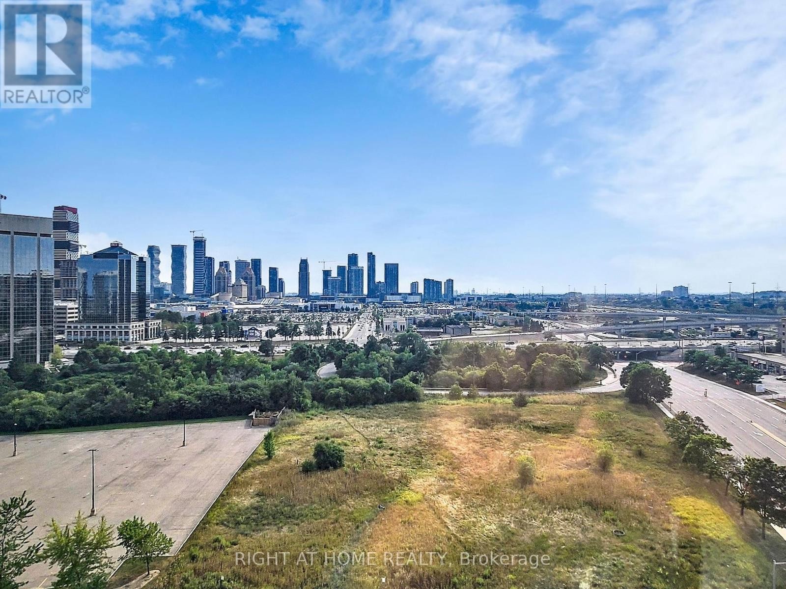 












1403 - 4205 SHIPP DRIVE

,
Mississauga (City Centre),




Ontario
L4Z2Y9

