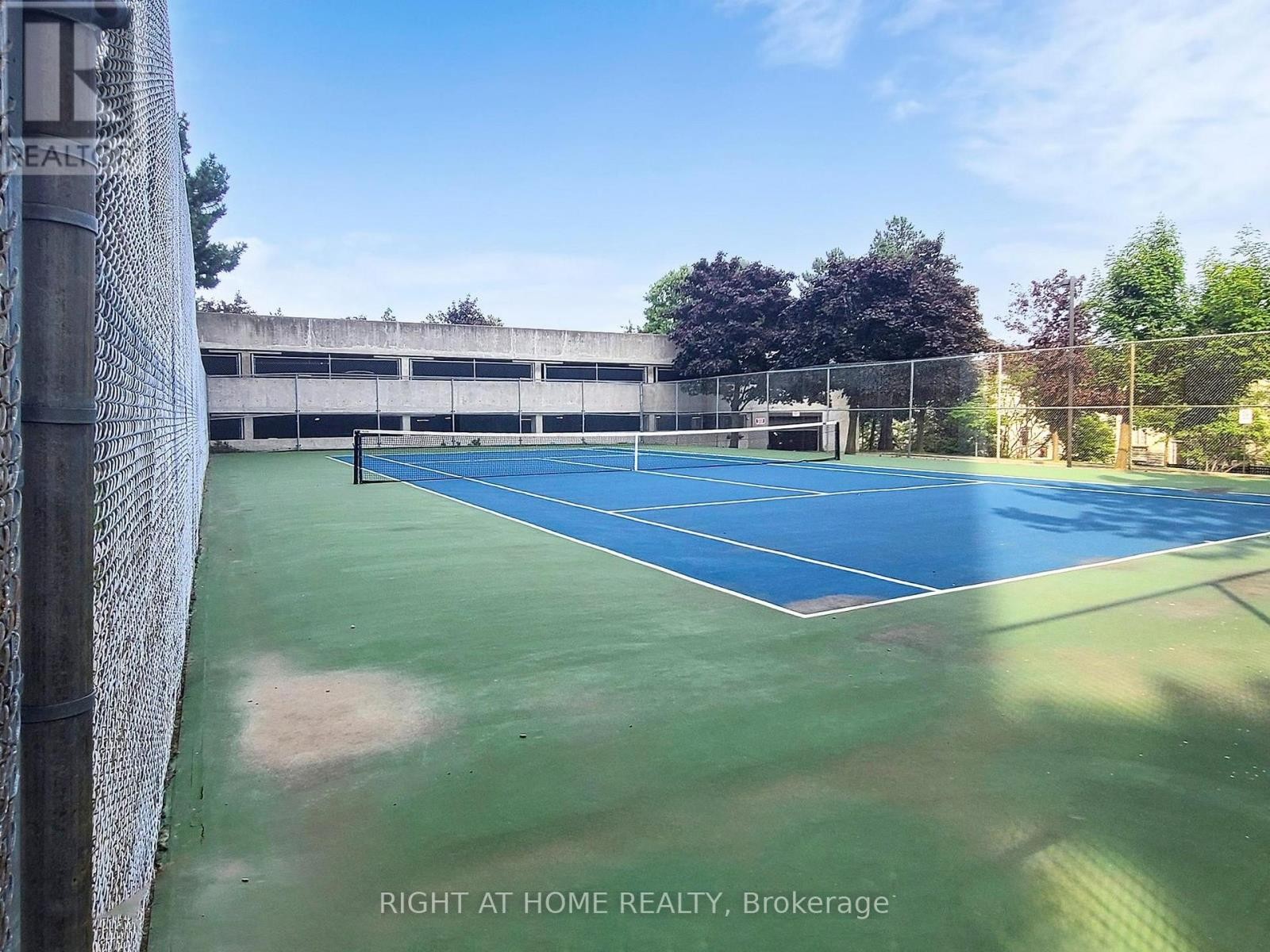 












1403 - 4205 SHIPP DRIVE

,
Mississauga (City Centre),




Ontario
L4Z2Y9

