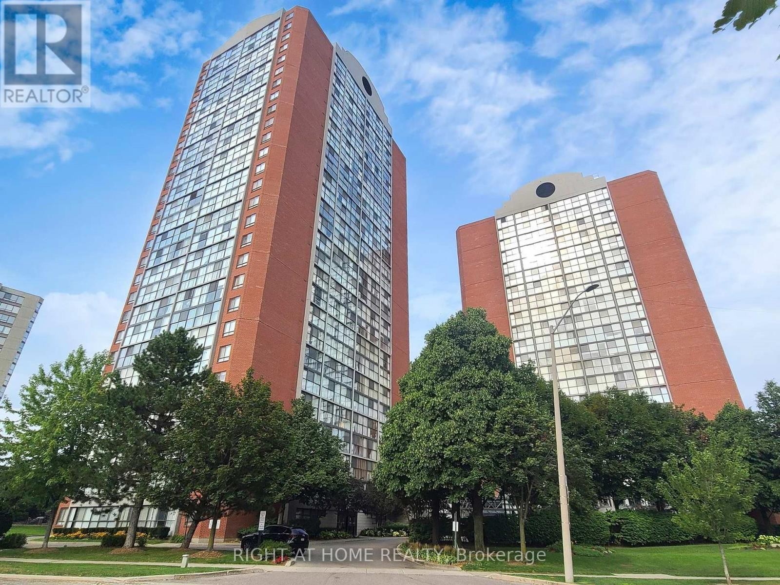 












1403 - 4205 SHIPP DRIVE

,
Mississauga (City Centre),




Ontario
L4Z2Y9

