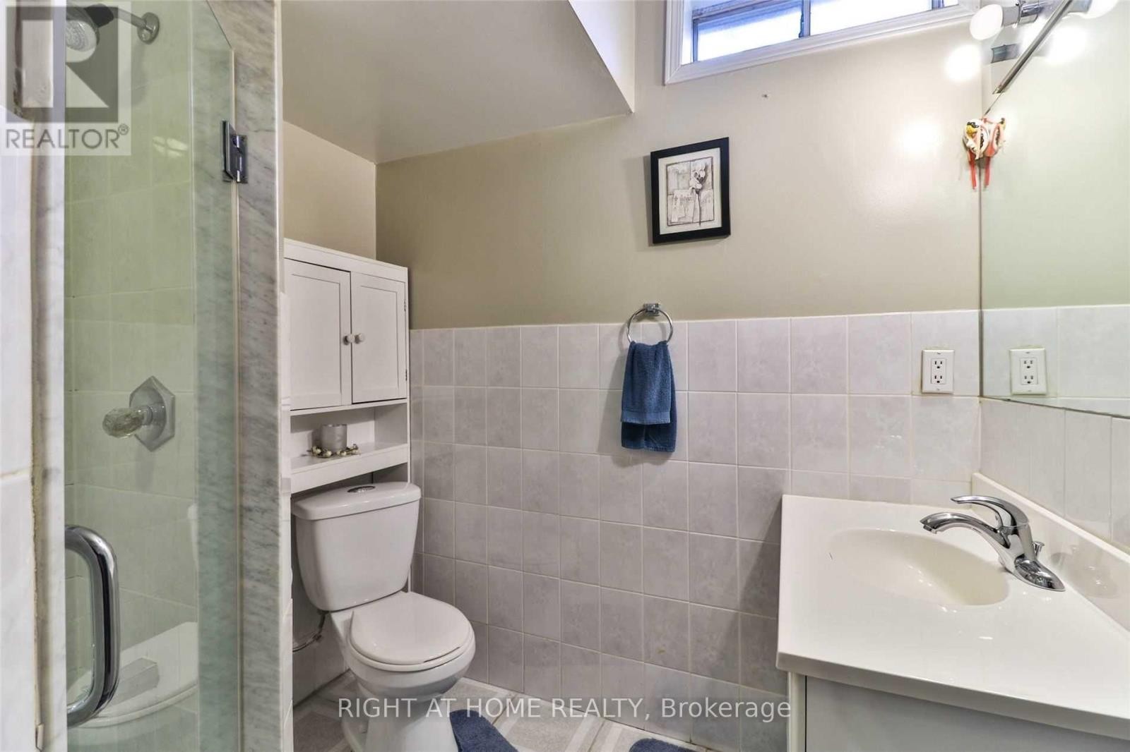 












34 DRINKWATER ROAD N

,
Brampton (Fletcher's West),




Ontario
L6Y4T5

