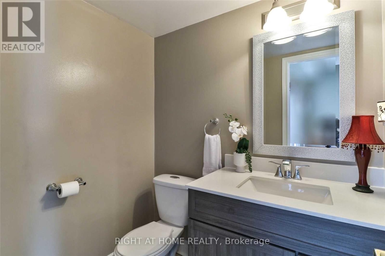 












34 DRINKWATER ROAD N

,
Brampton (Fletcher's West),




Ontario
L6Y4T5

