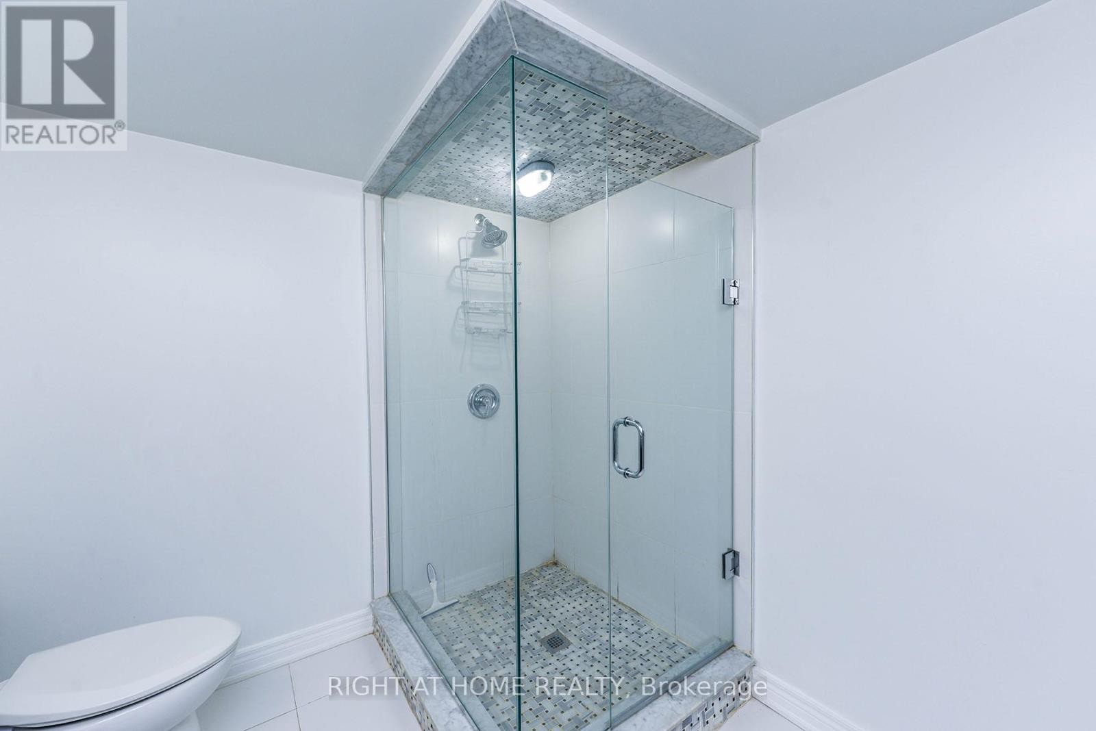 












3 - 1551 REEVES GATE

,
Oakville (GA Glen Abbey),




Ontario
L6M5C5

