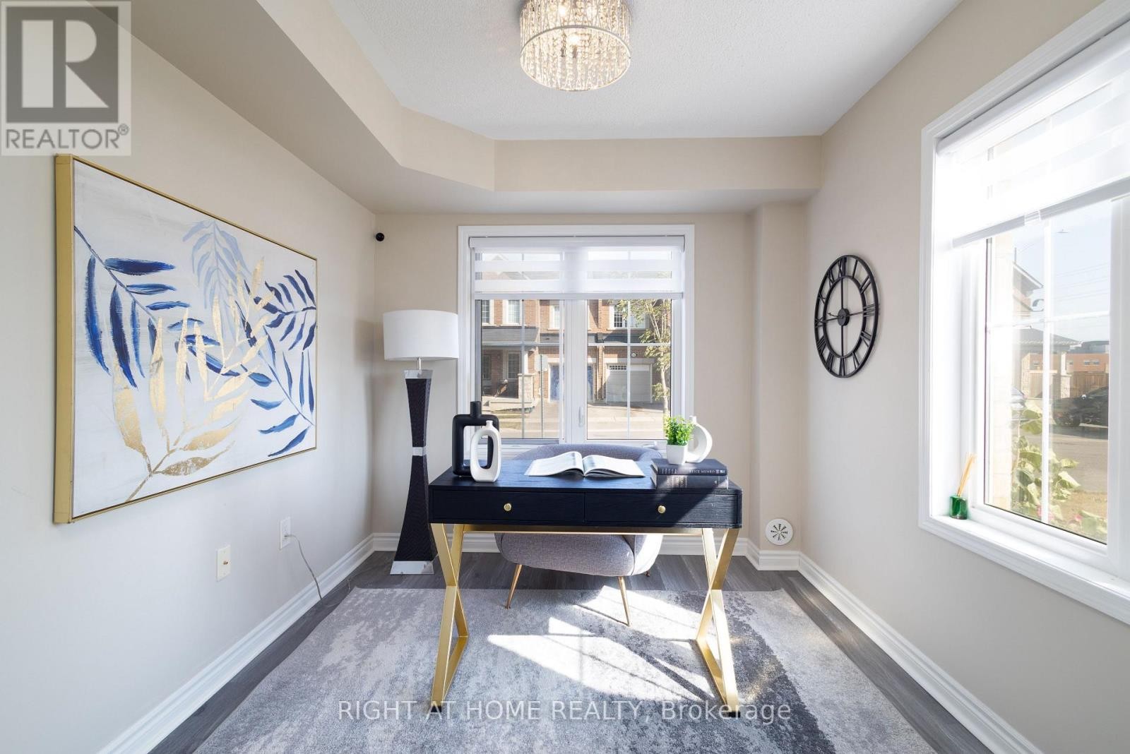 












105 BOND HEAD COURT

,
Milton (FO Ford),




Ontario
L9E1G6

