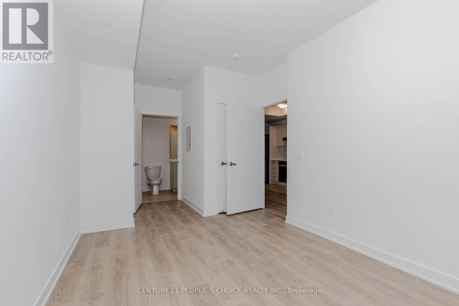 












1513 - 1035 SOUTHDOWN ROAD

,
Mississauga (Clarkson),




Ontario
L5J0A3

