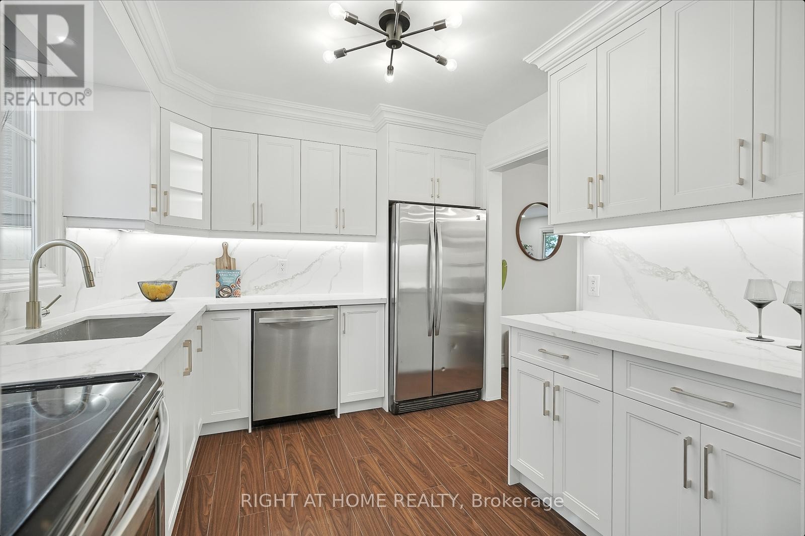 












413 ENFIELD ROAD

,
Burlington (LaSalle),




Ontario
L7T2X5

